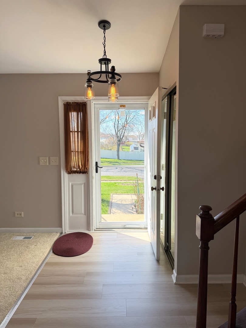 169 Pebble Creek Trail, Carol Stream, IL 60188