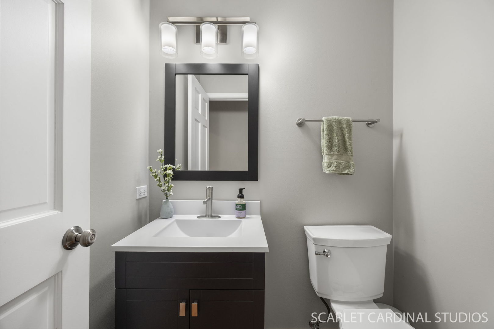 2875 Carriage Way, Aurora, IL 60504