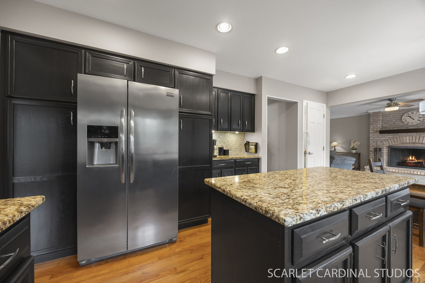 2875 Carriage Way, Aurora, IL 60504