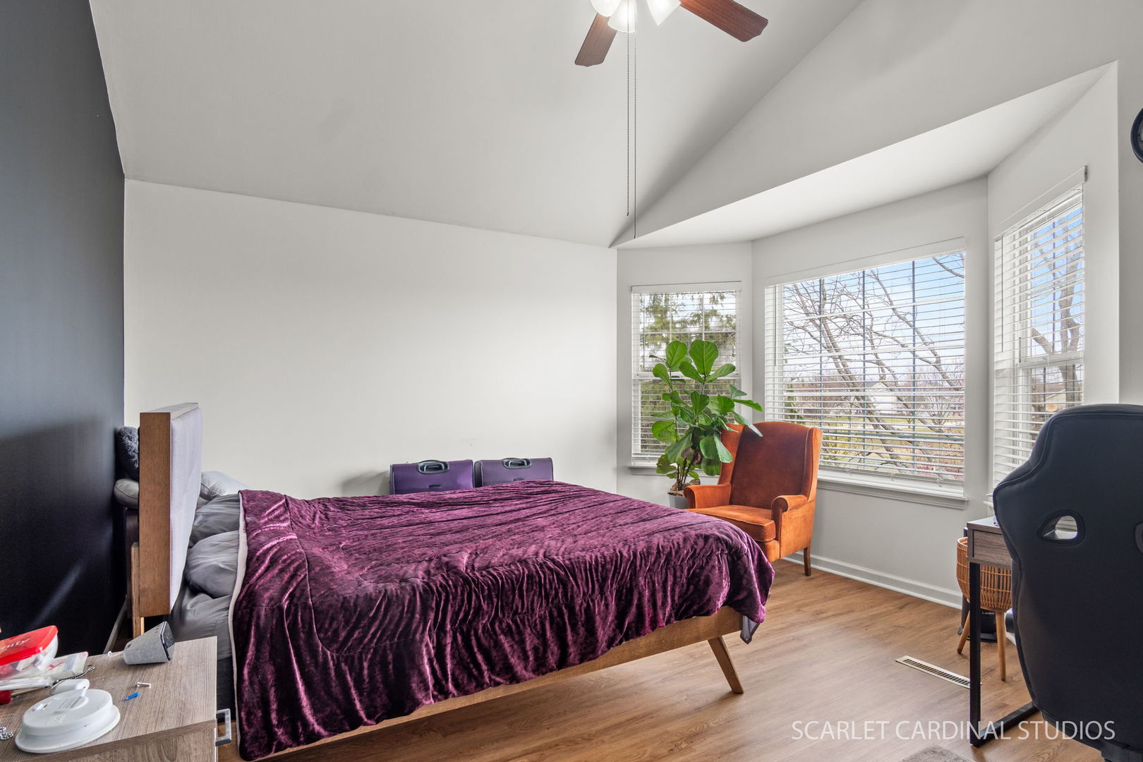 111 Hidden Creek Lane, North Aurora, IL 60542