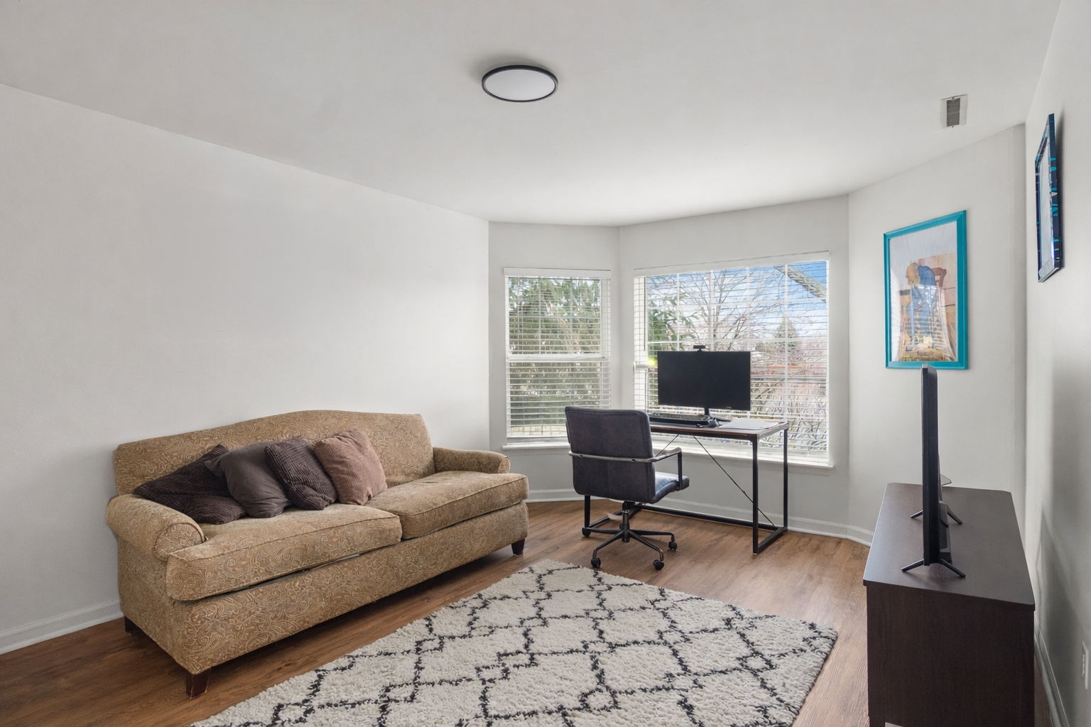 111 Hidden Creek Lane, North Aurora, IL 60542