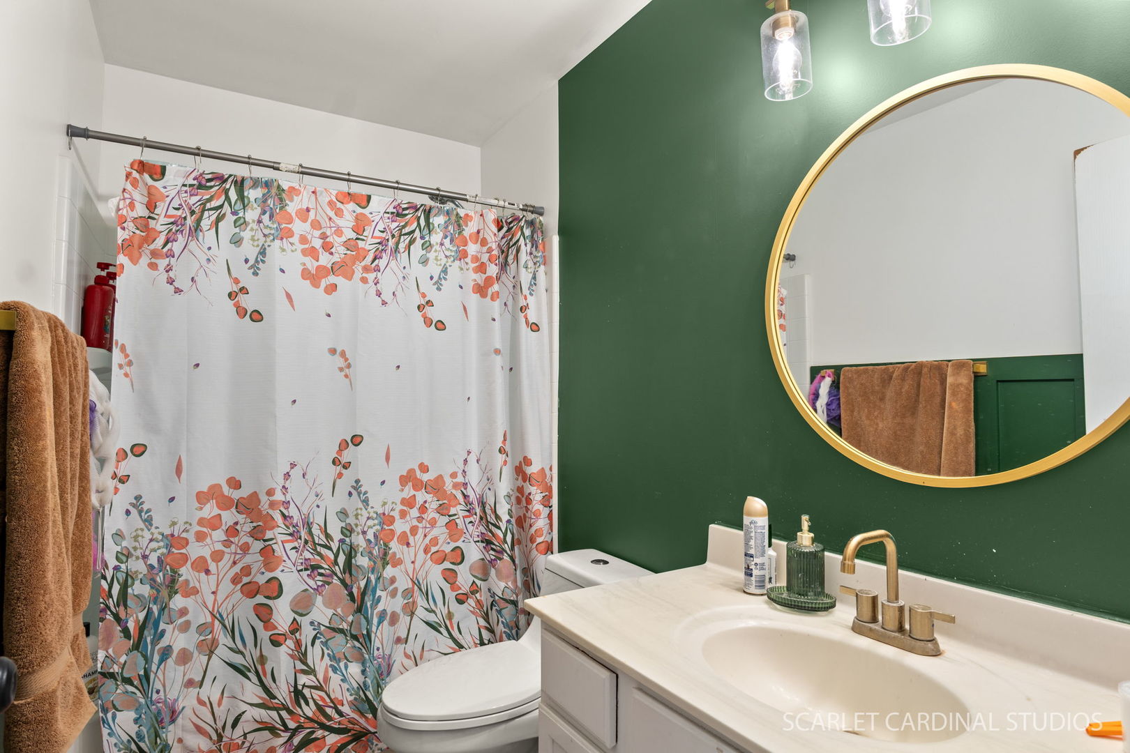 111 Hidden Creek Lane, North Aurora, IL 60542