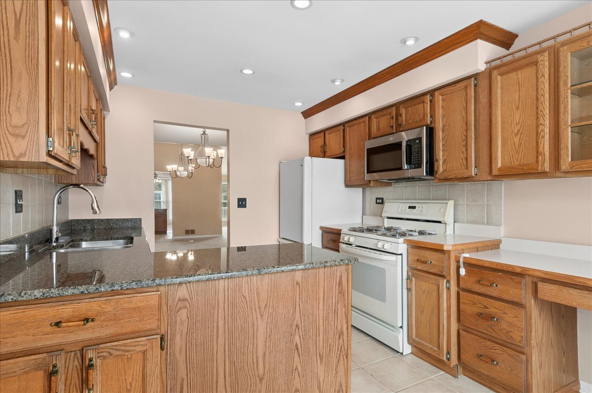 Naperville, IL 60563