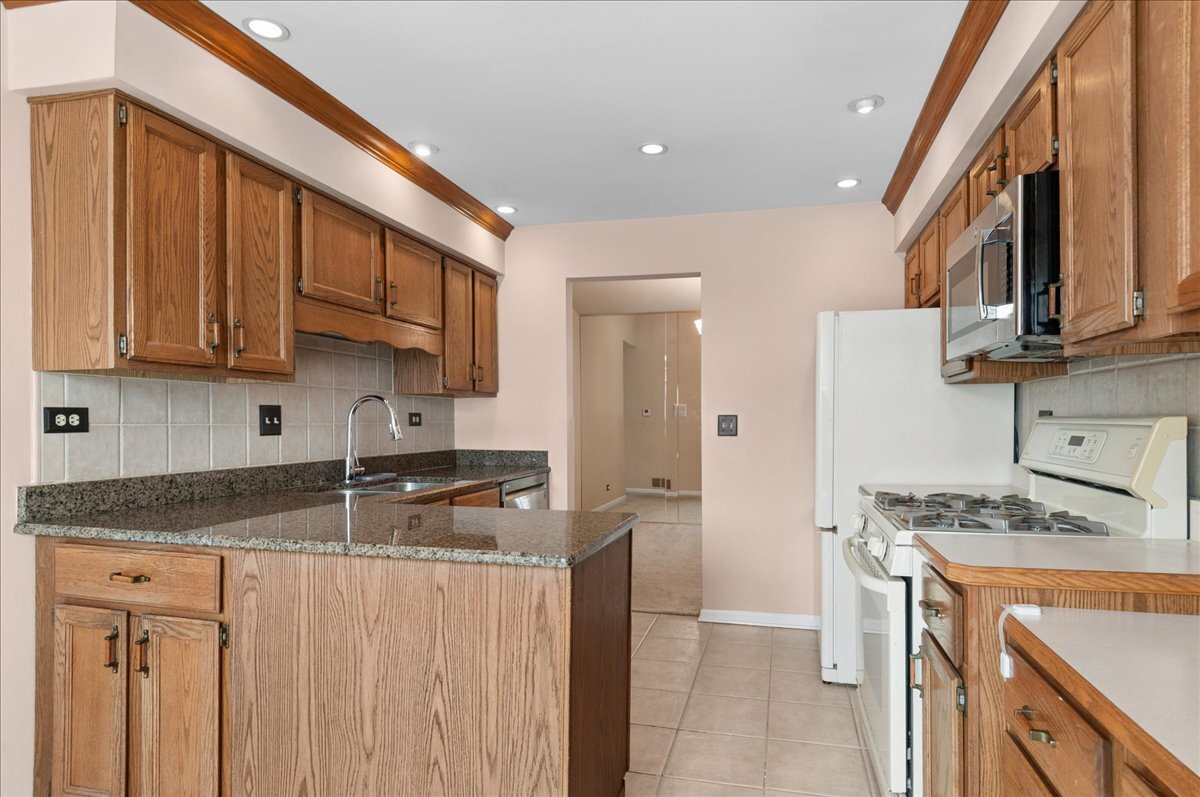 Naperville, IL 60563