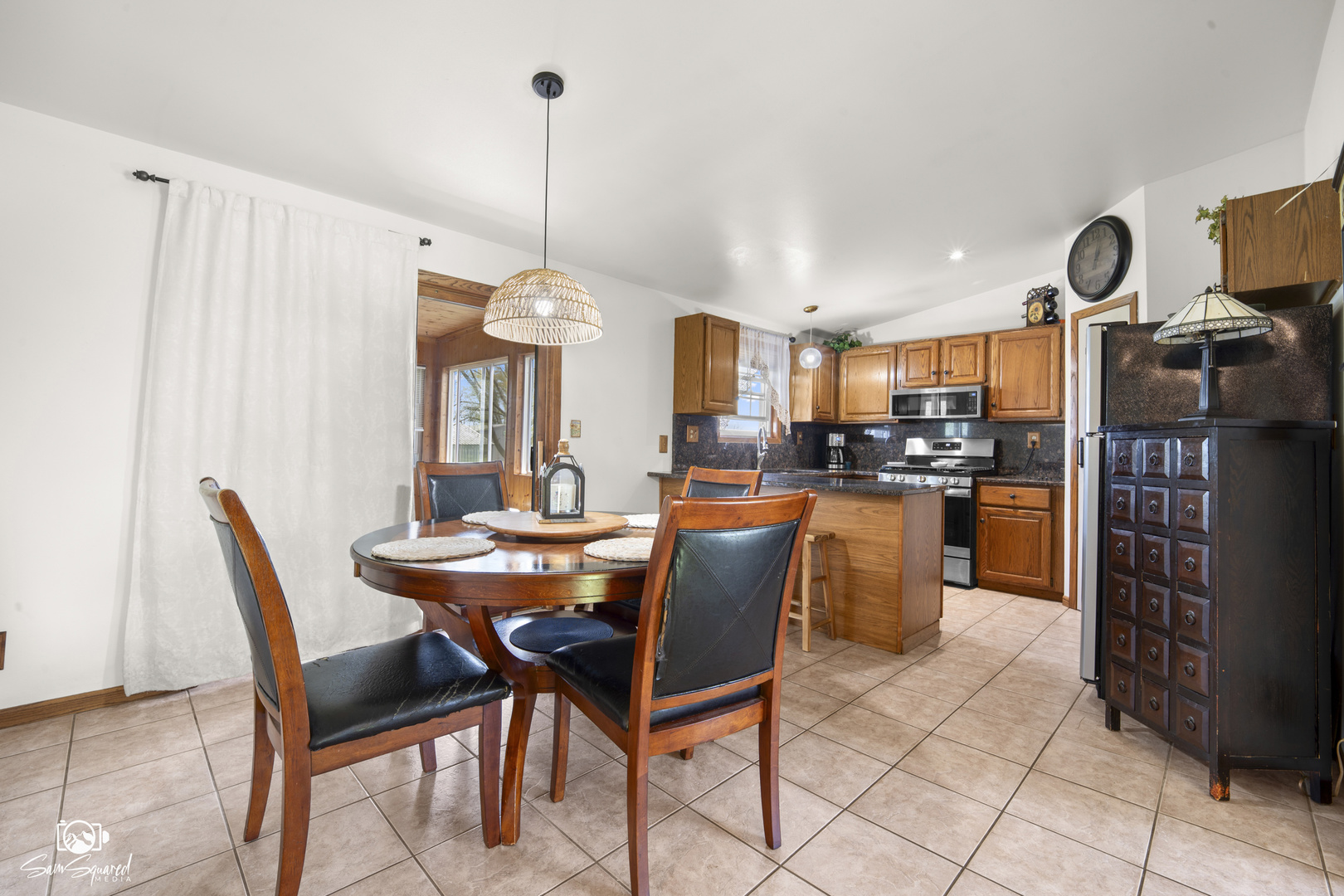 27057 S Woodlawn Avenue, Crete, IL 60417
