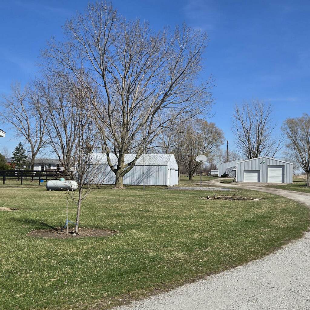 27057 S Woodlawn Avenue, Crete, IL 60417