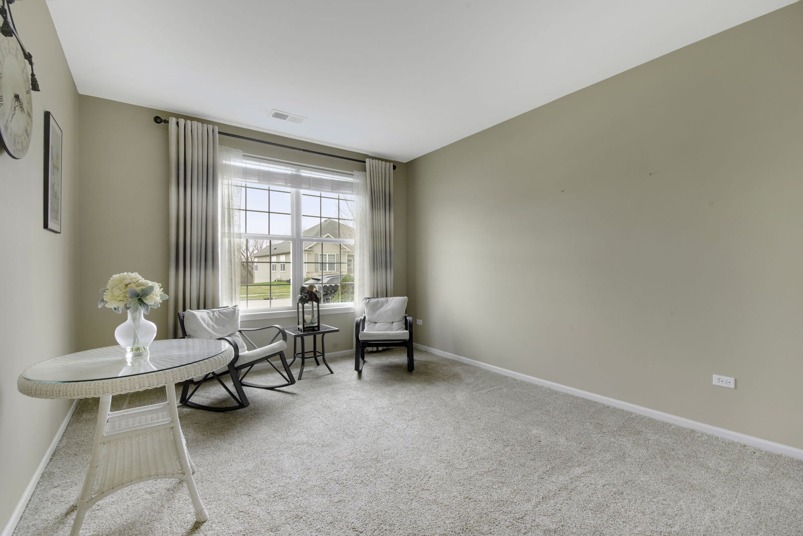 585 Tuscan View Drive, Elgin, IL 60124