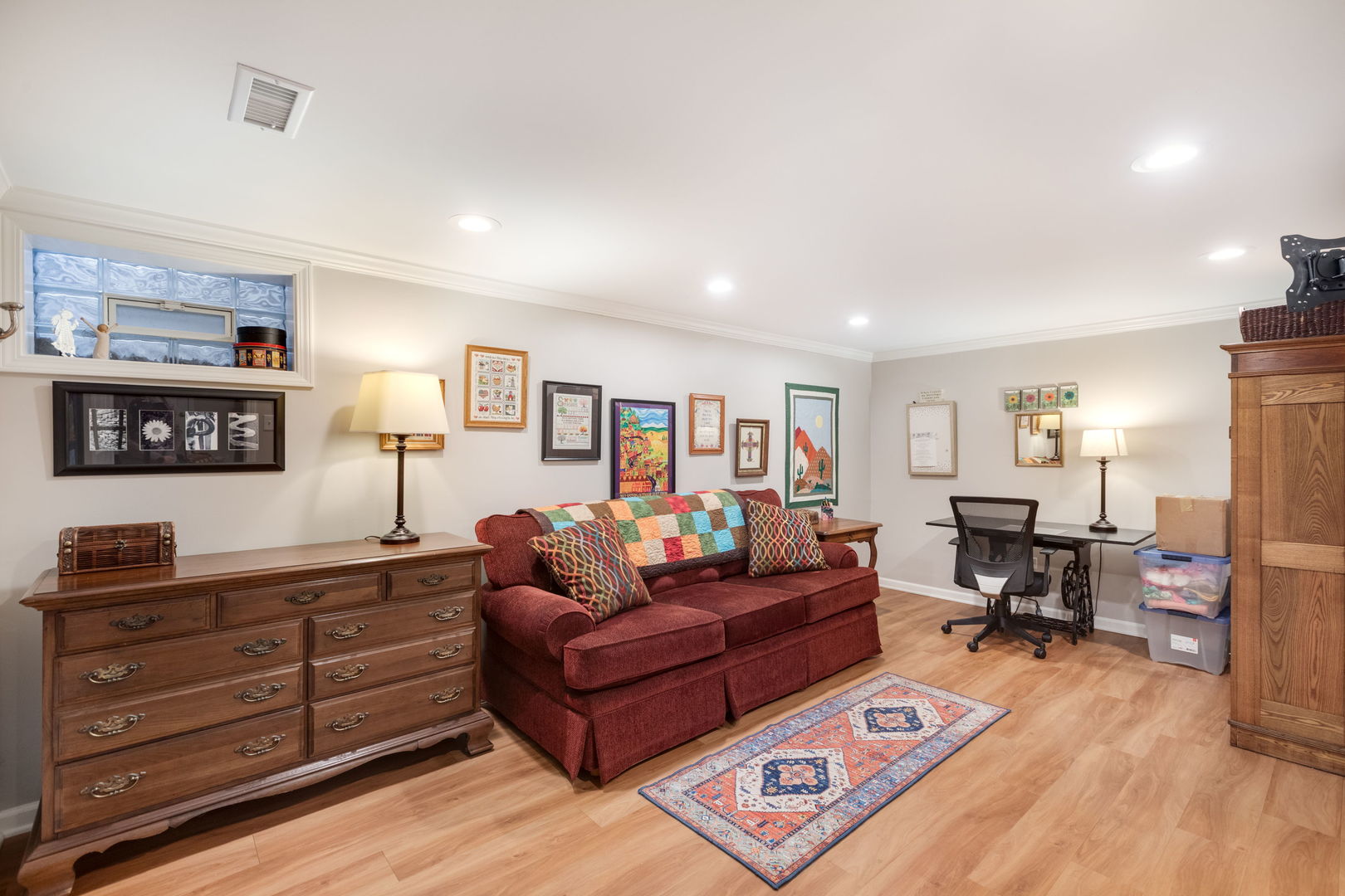 933 Wheaton Oaks Drive, Wheaton, IL 60187