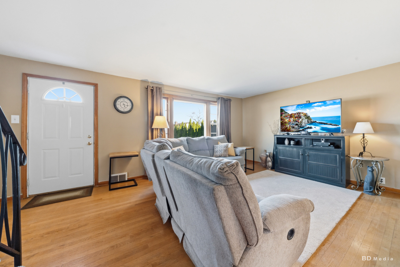 10500 S 80th Court, Palos Hills, IL 60465