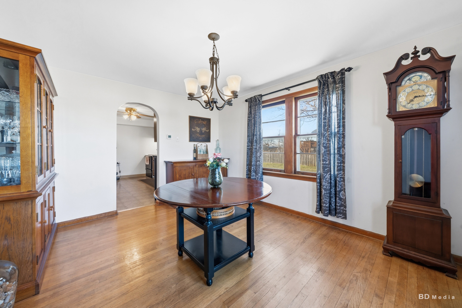 10500 S 80th Court, Palos Hills, IL 60465