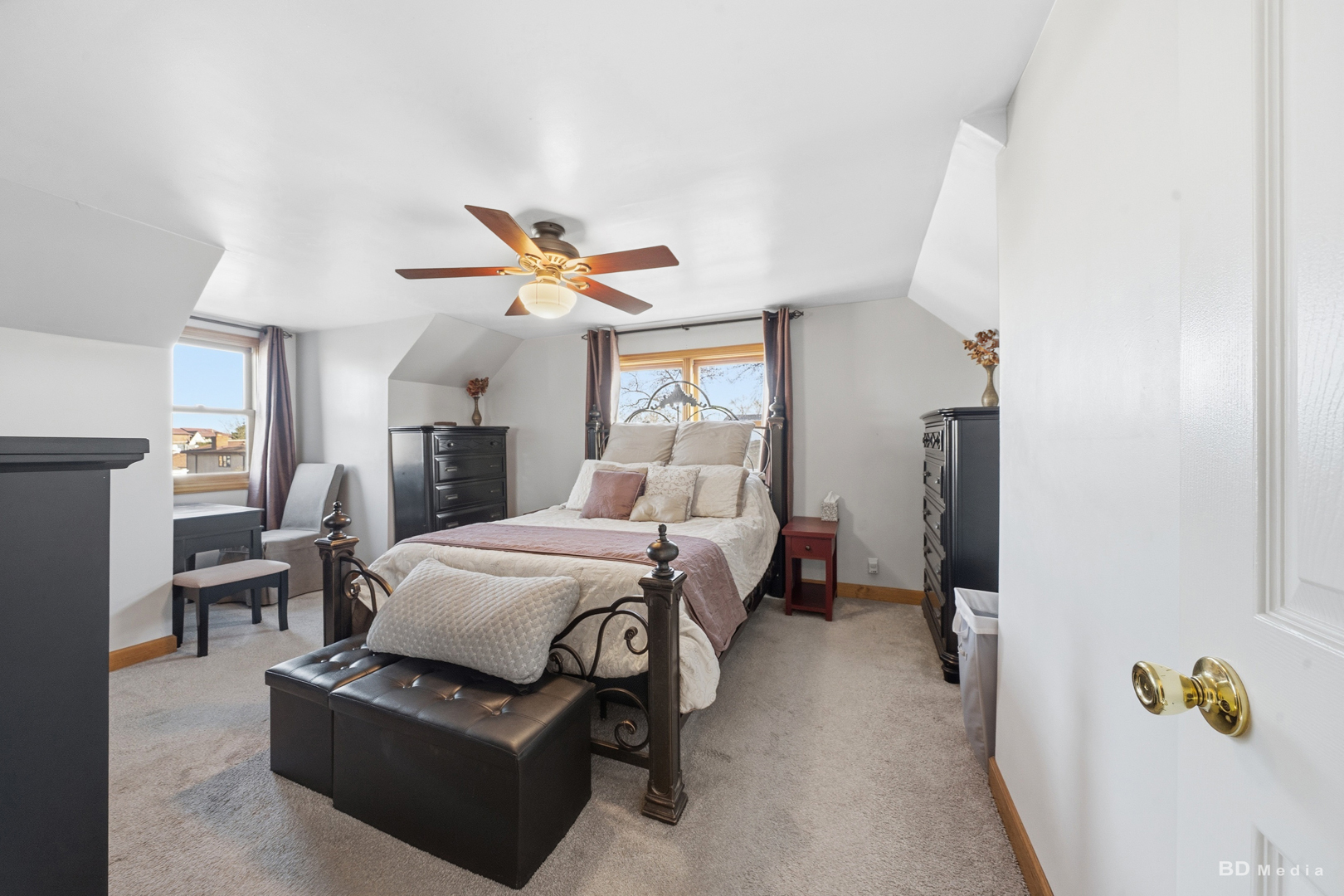 10500 S 80th Court, Palos Hills, IL 60465