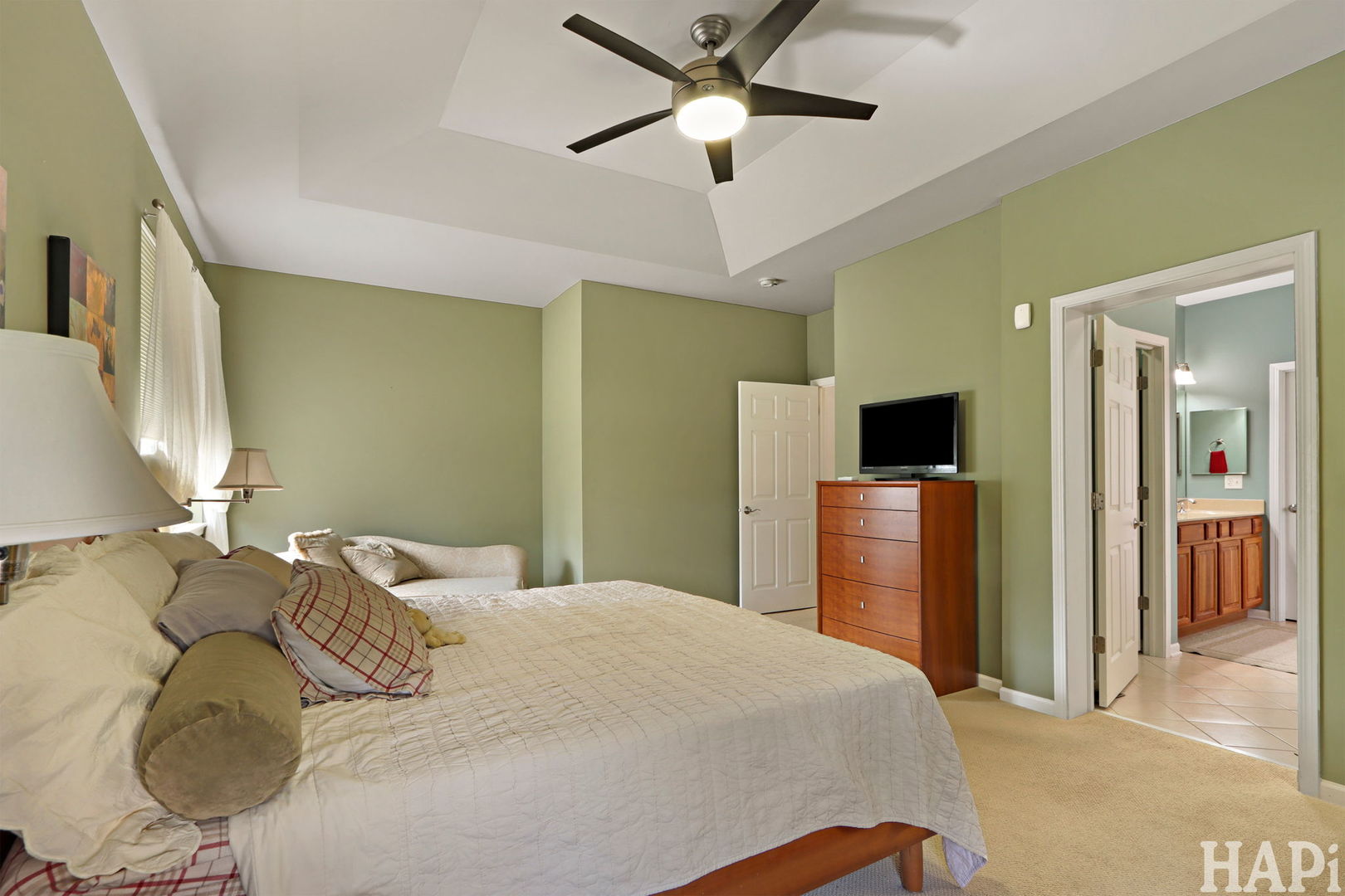 9490 Diana Lane, Huntley, IL 60142