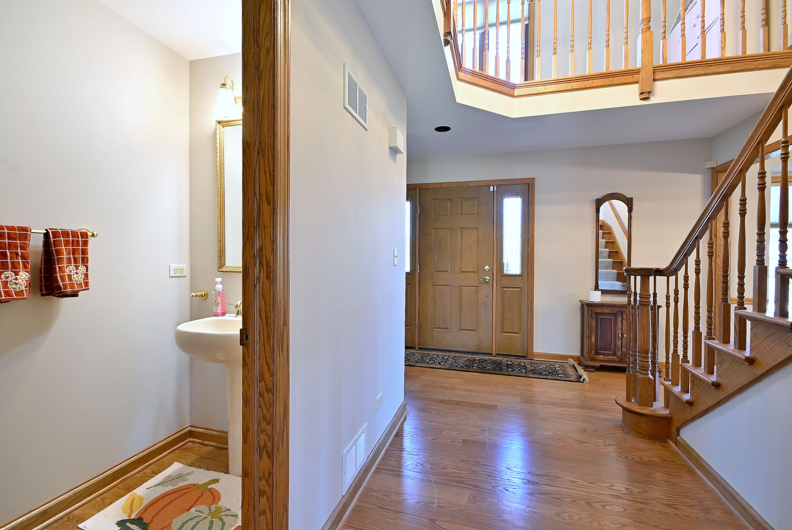 5681 River Park Drive, Libertyville, IL 60048