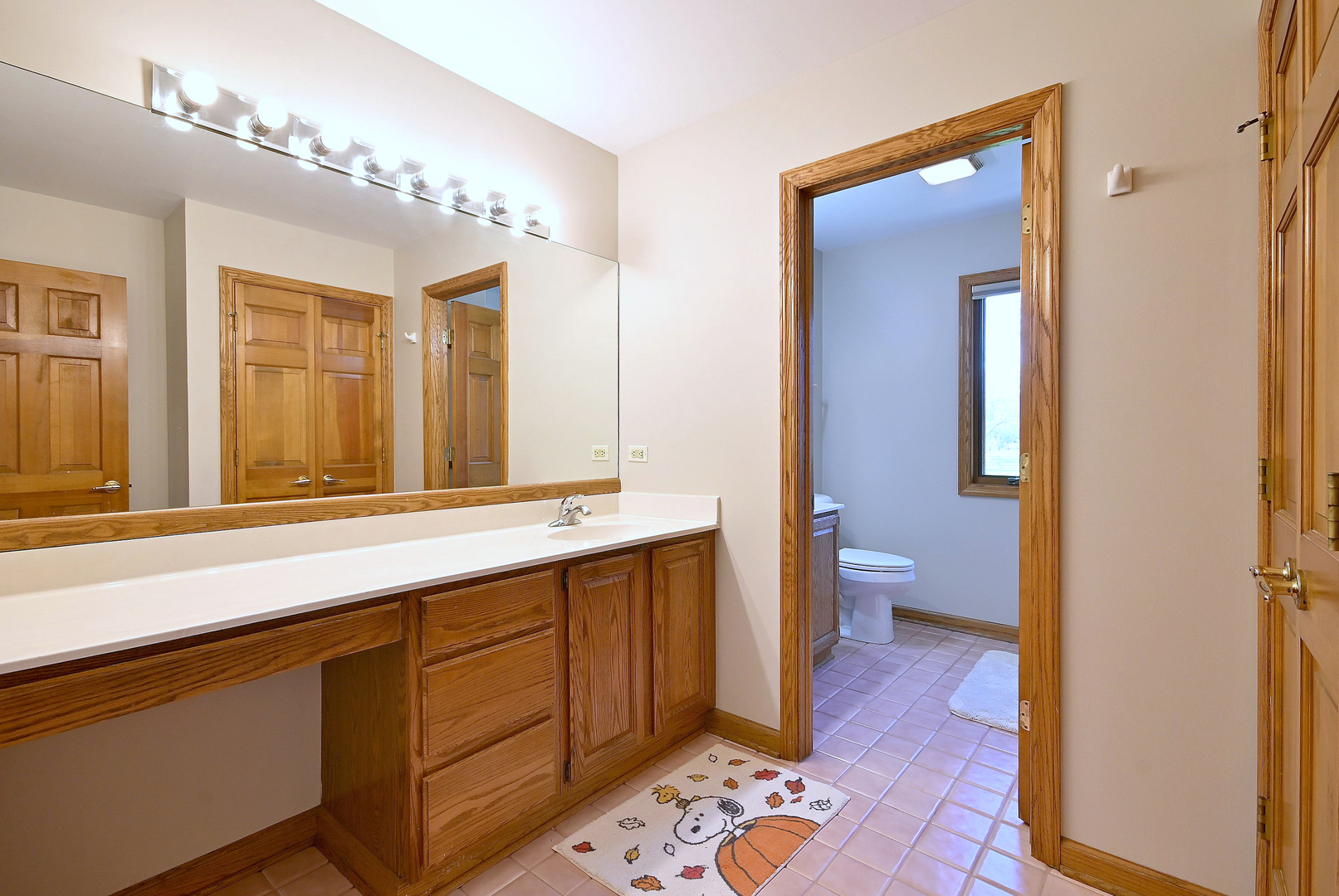 5681 River Park Drive, Libertyville, IL 60048