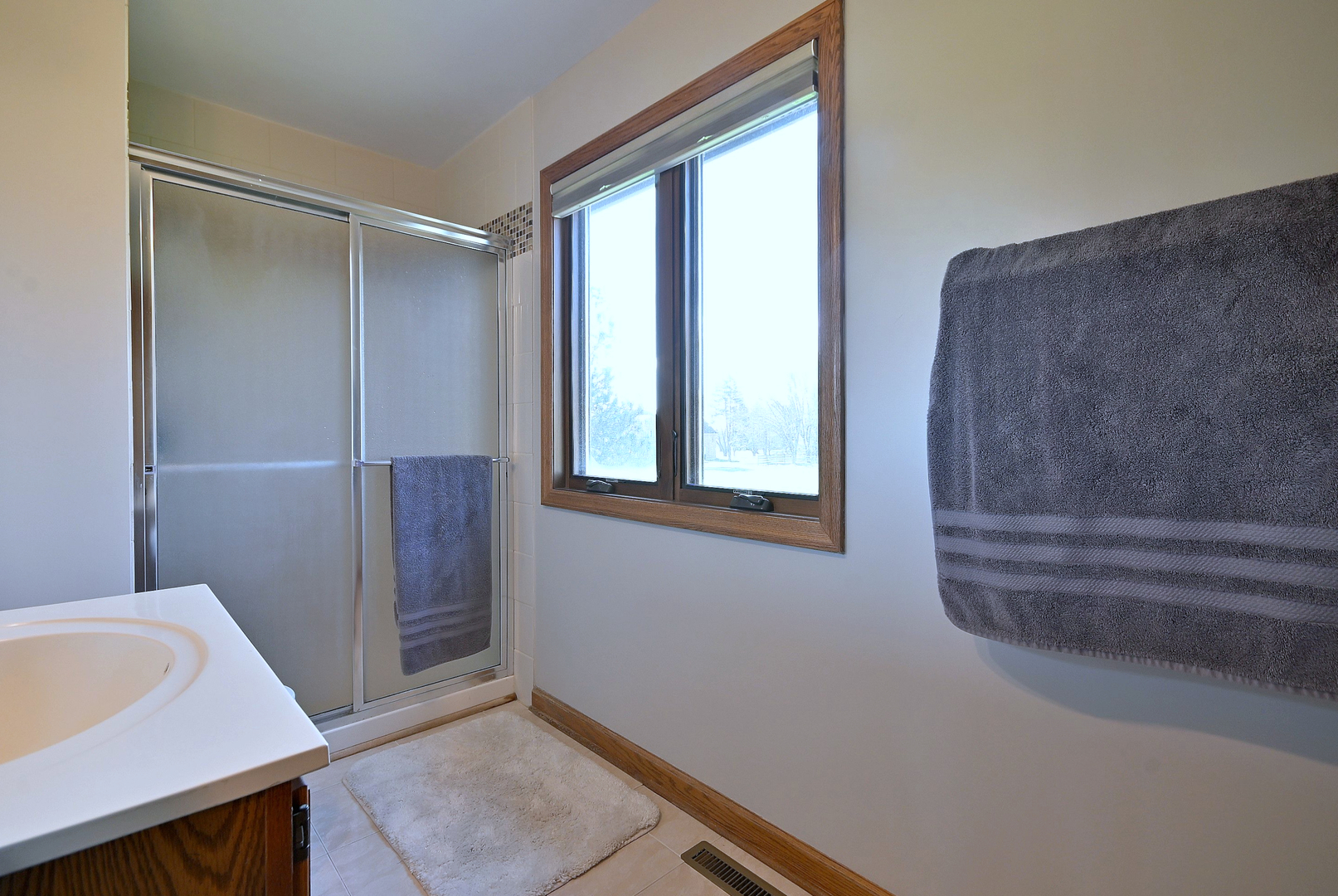 5681 River Park Drive, Libertyville, IL 60048