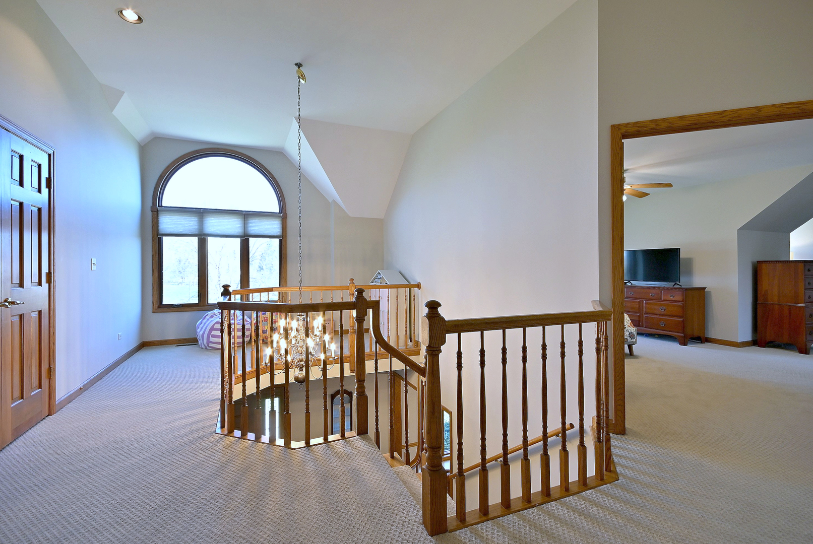 5681 River Park Drive, Libertyville, IL 60048