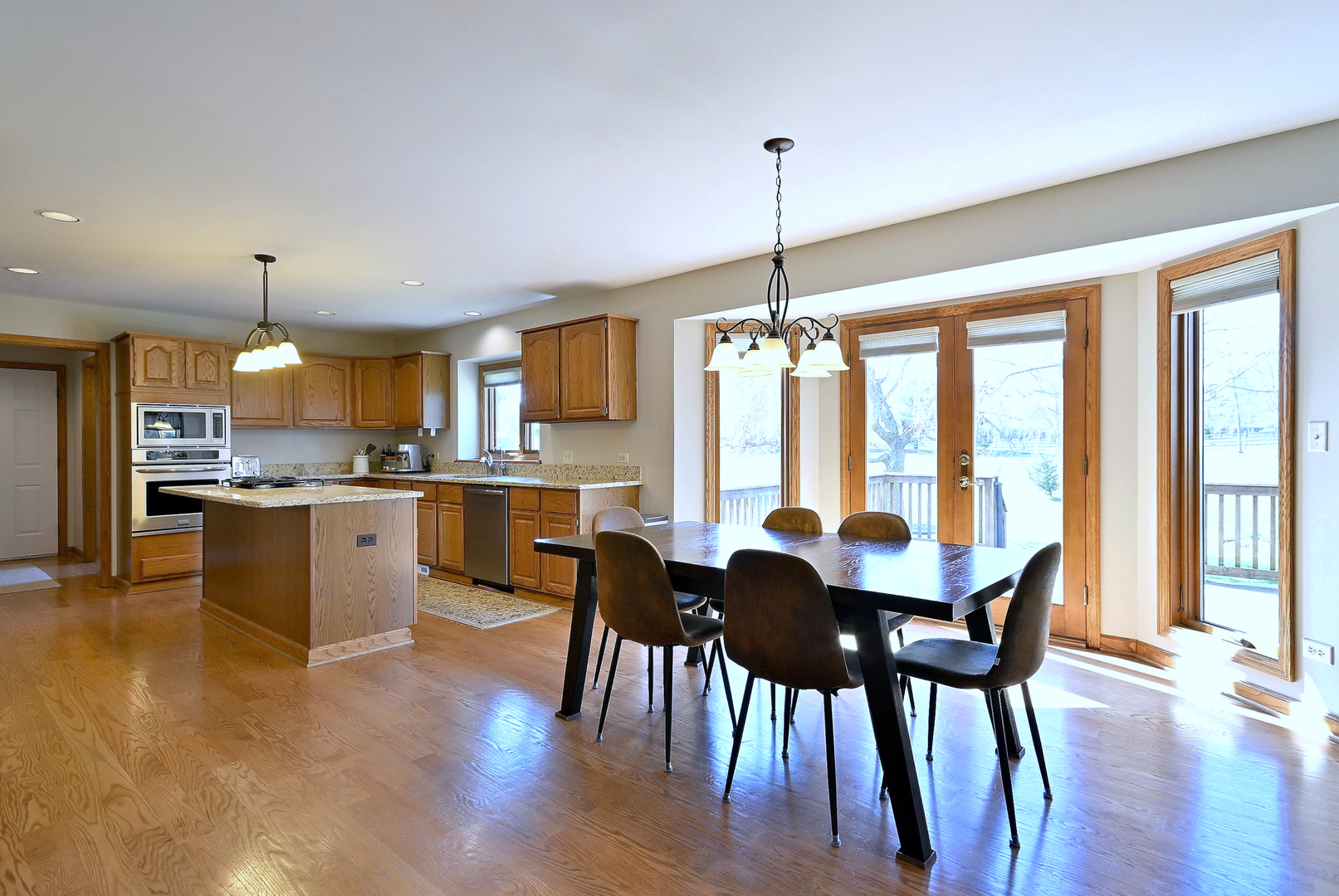 5681 River Park Drive, Libertyville, IL 60048