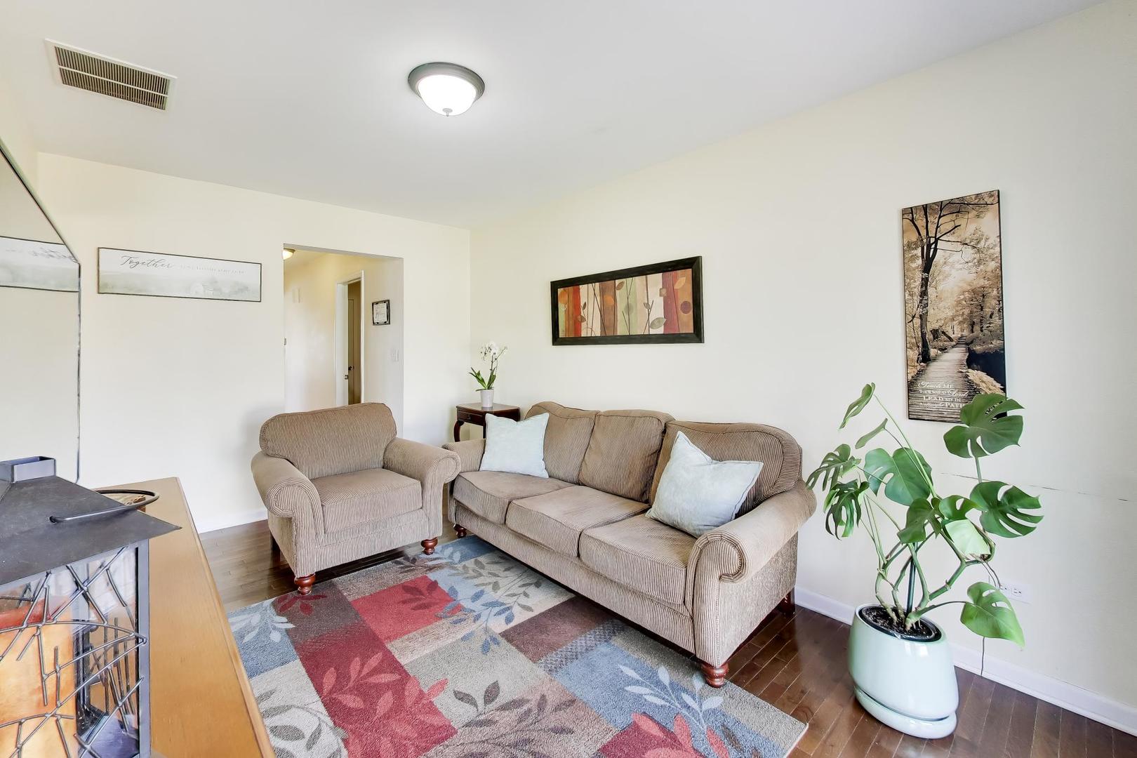 8324 44th Place, Lyons, IL 60534