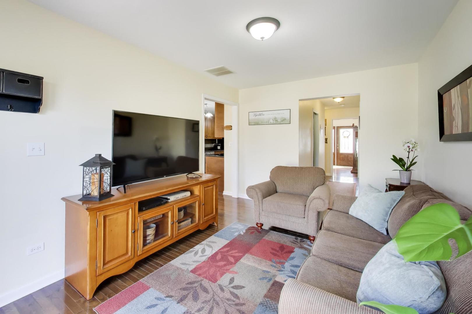 8324 44th Place, Lyons, IL 60534