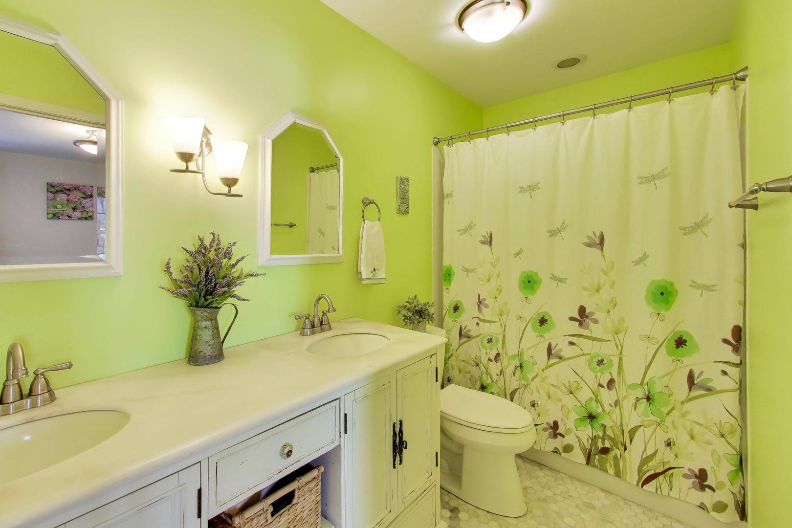 8324 44th Place, Lyons, IL 60534