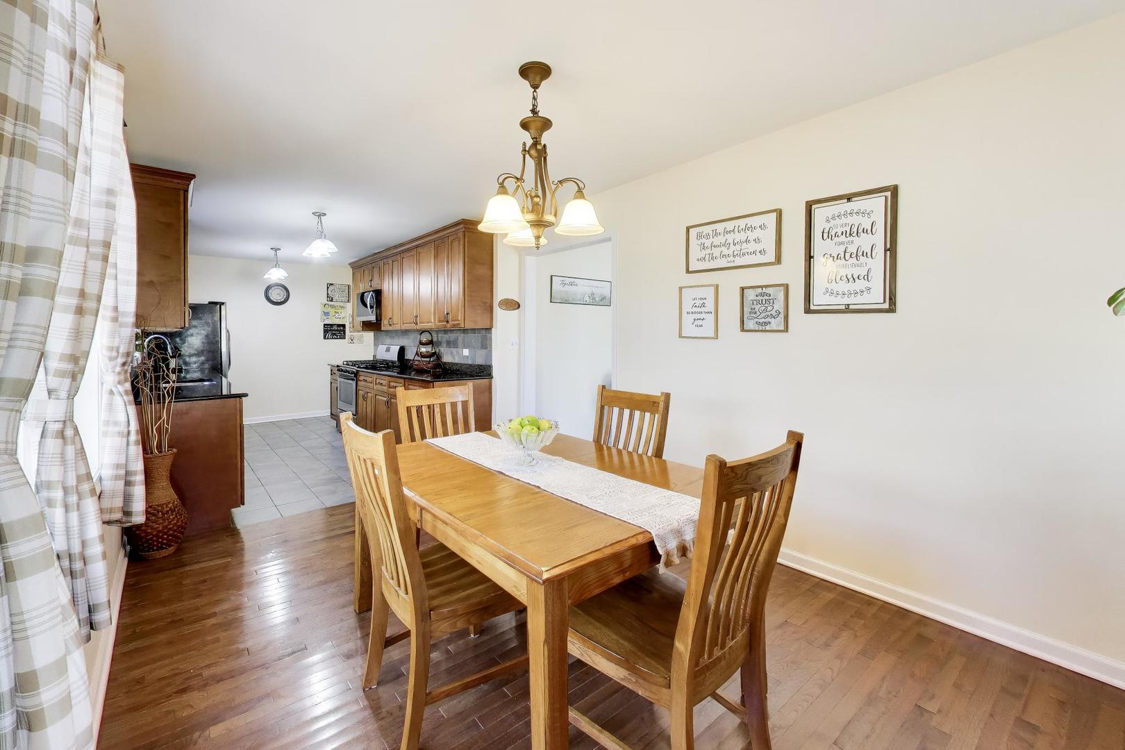 8324 44th Place, Lyons, IL 60534