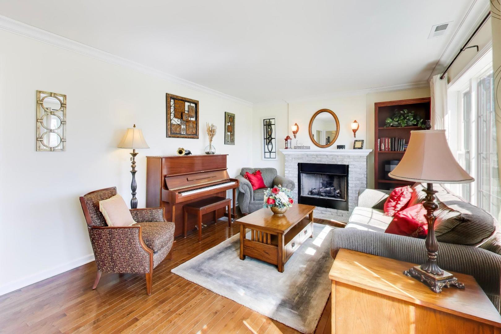 8324 44th Place, Lyons, IL 60534