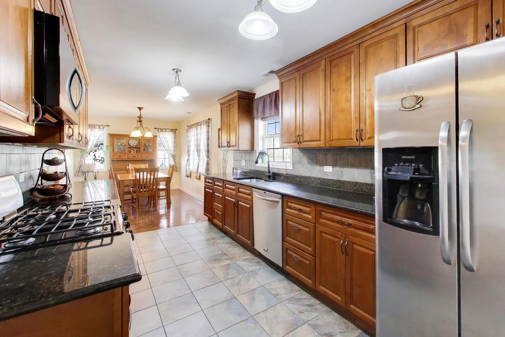 8324 44th Place, Lyons, IL 60534