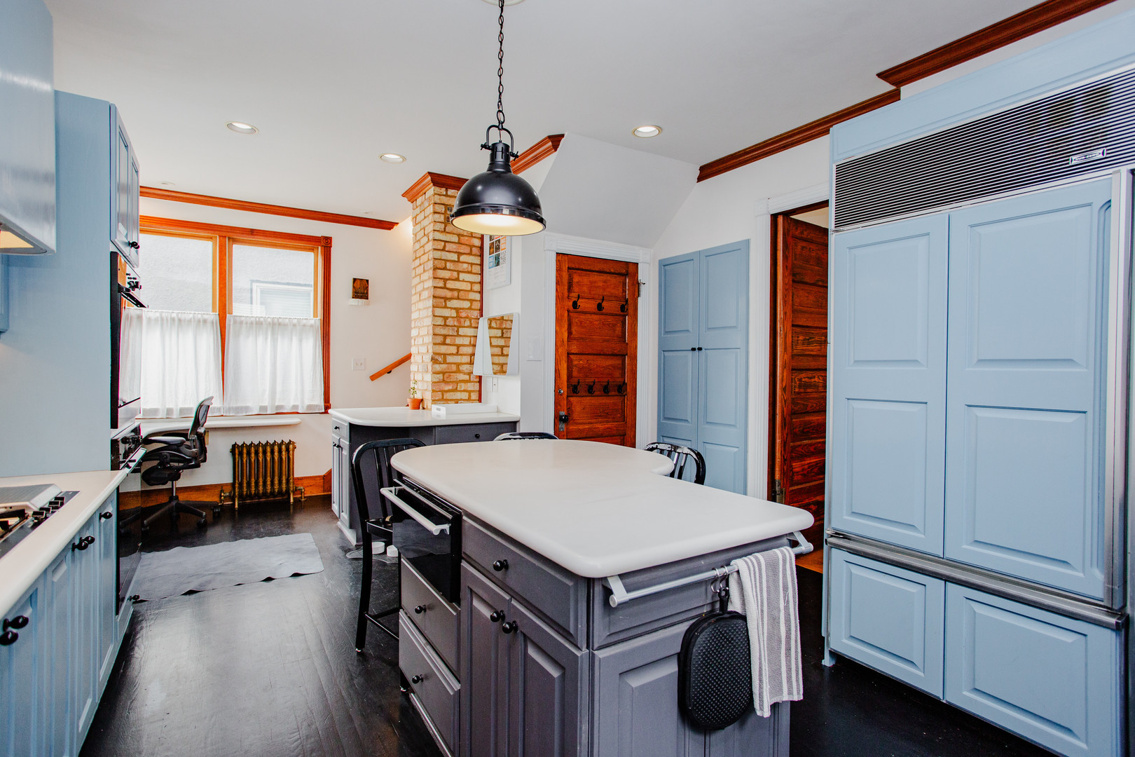 108 Wesley Avenue, Oak Park, IL 60302