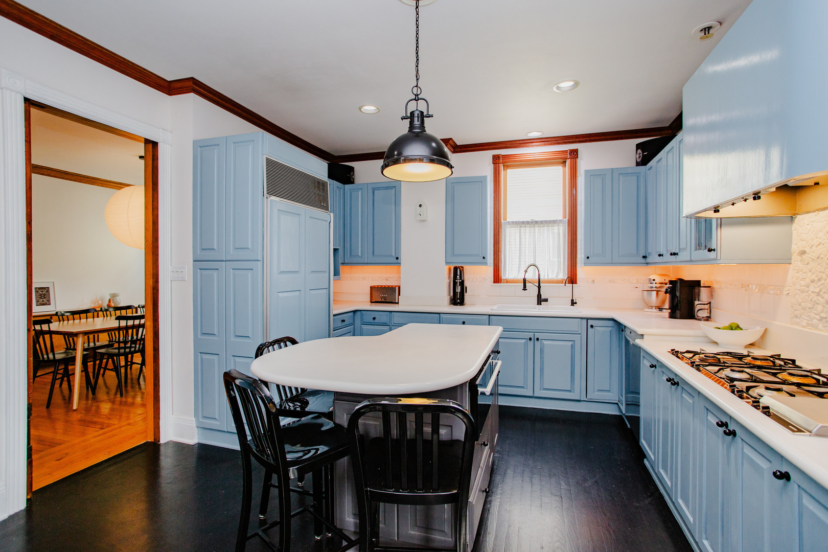 108 Wesley Avenue, Oak Park, IL 60302