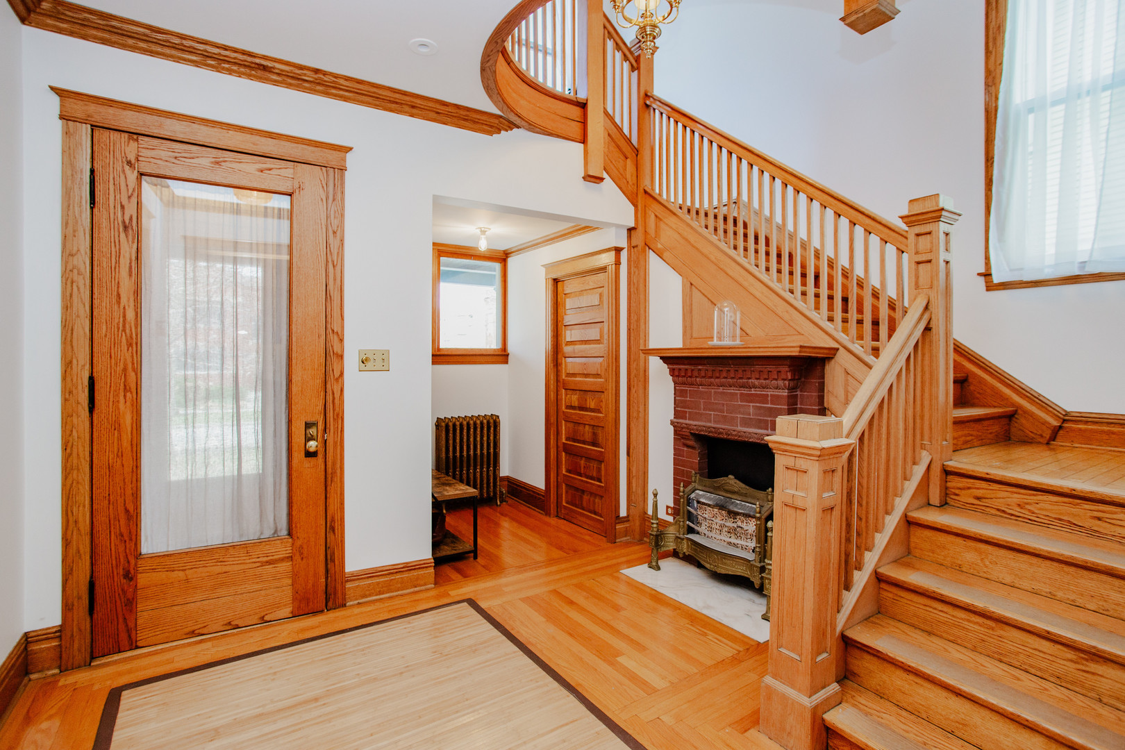 108 Wesley Avenue, Oak Park, IL 60302