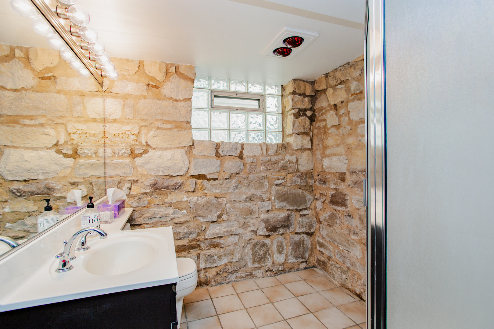 108 Wesley Avenue, Oak Park, IL 60302