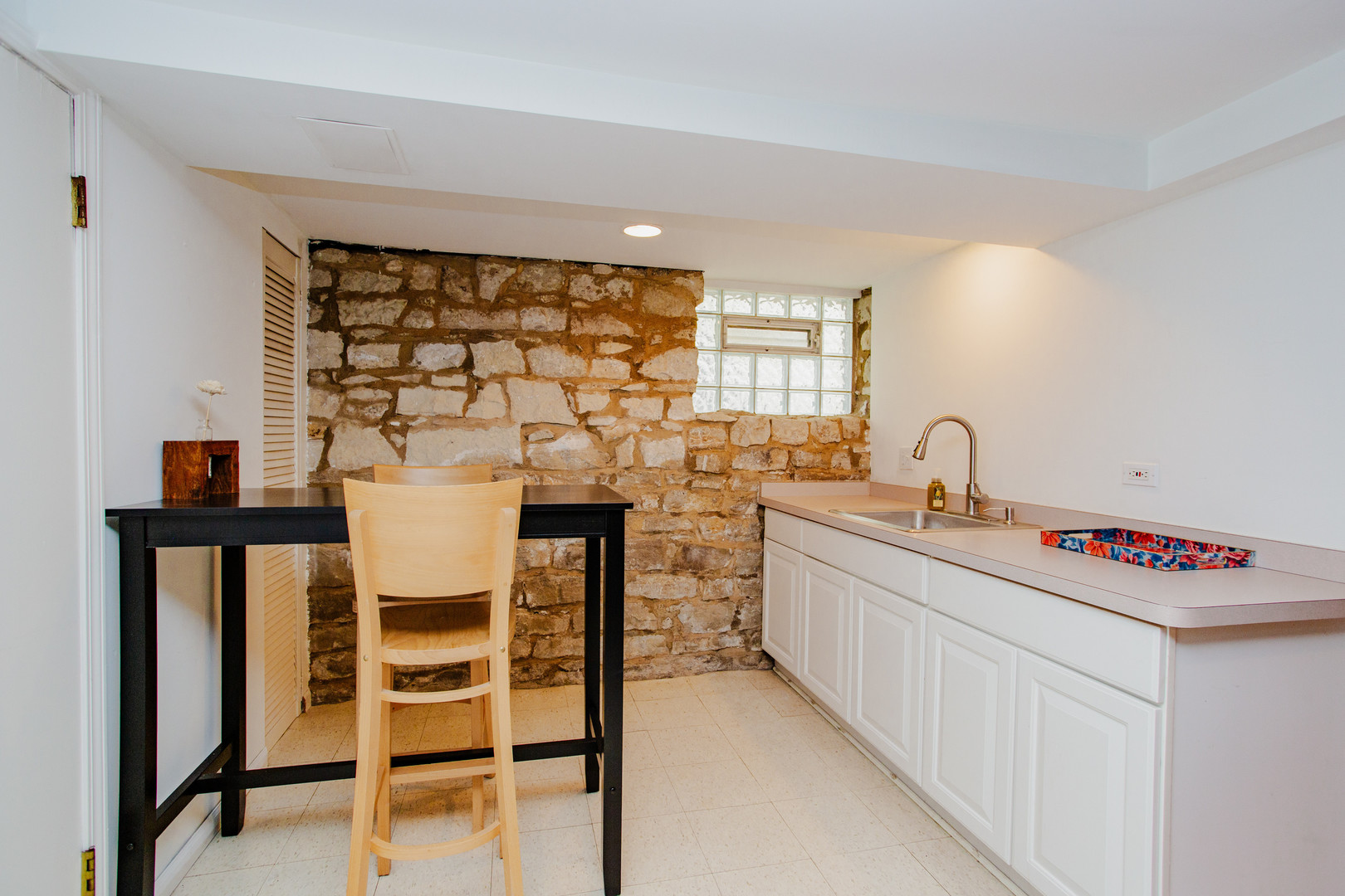 108 Wesley Avenue, Oak Park, IL 60302