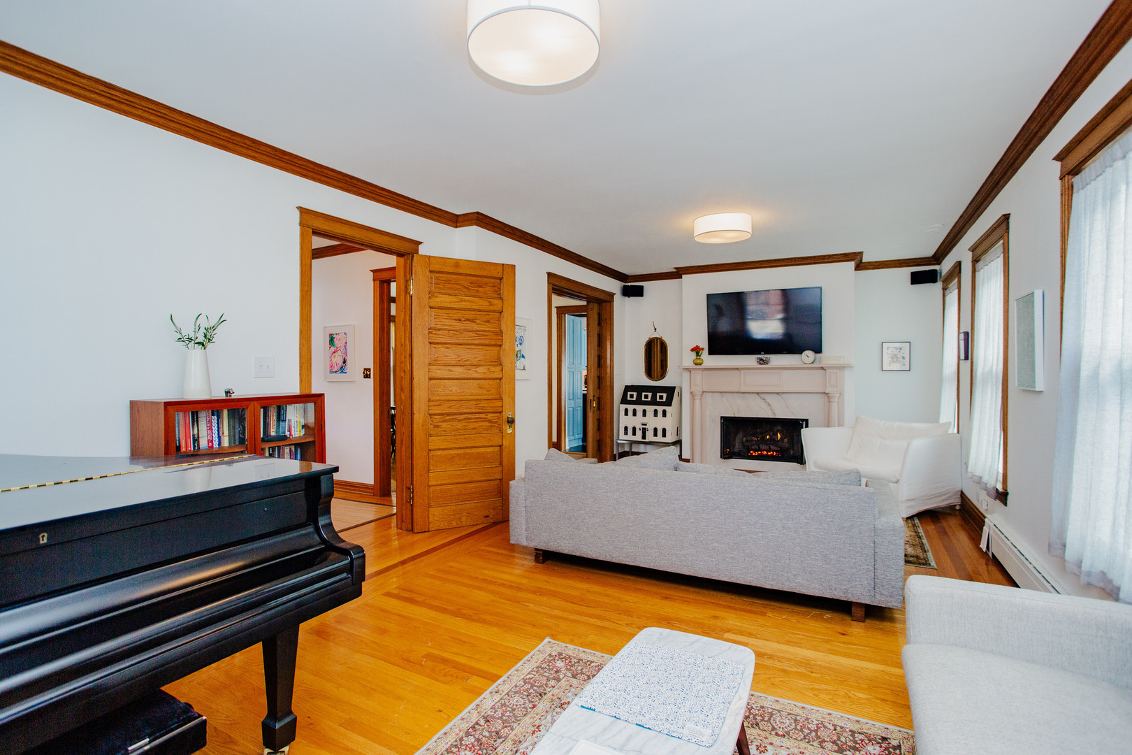 108 Wesley Avenue, Oak Park, IL 60302