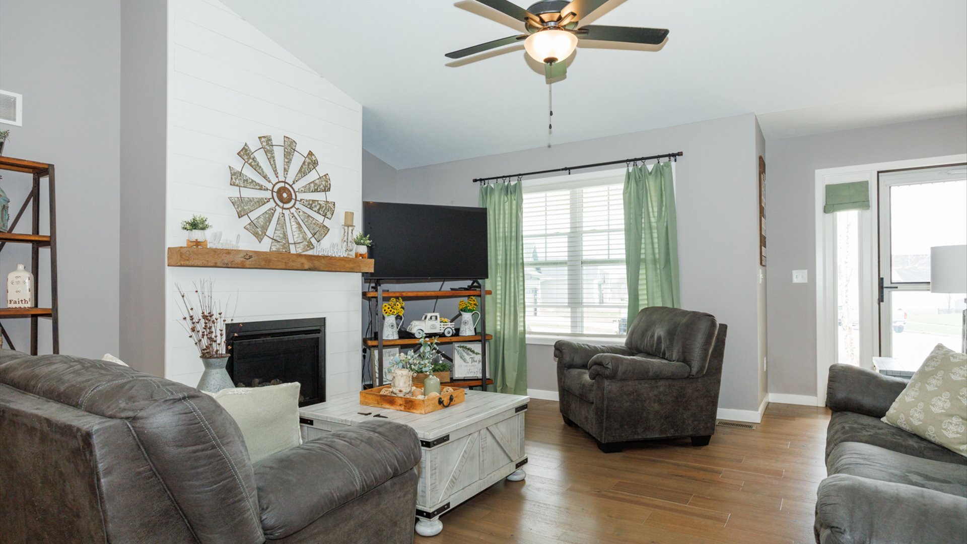 1001 Bach Drive, Bloomington, IL 61704