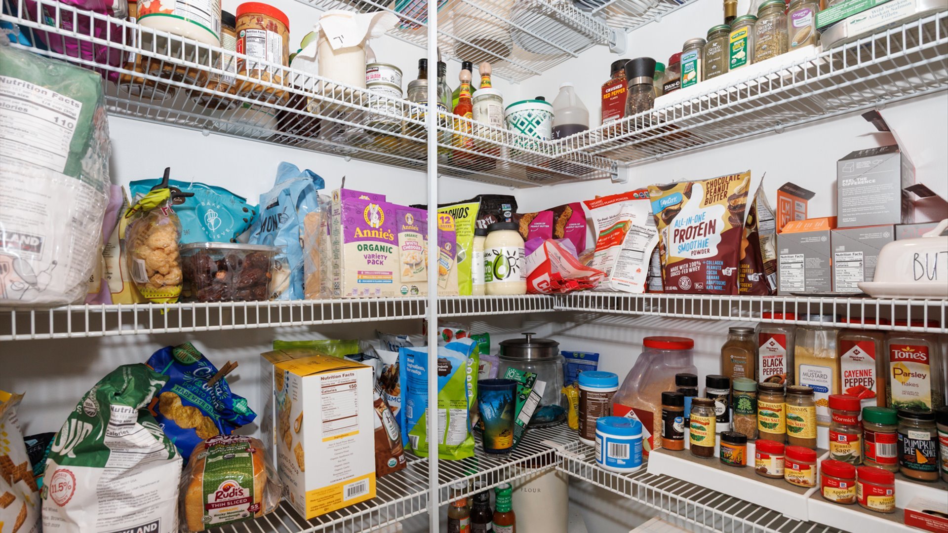 1001 Bach Drive, Bloomington, IL 61704