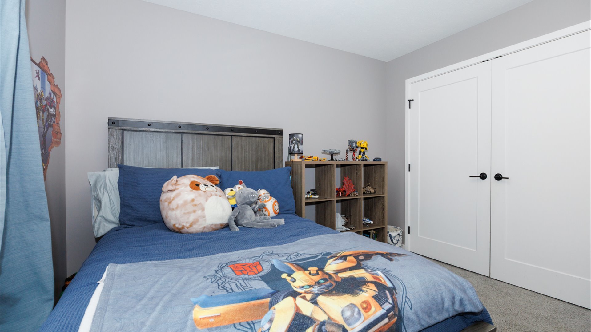 1001 Bach Drive, Bloomington, IL 61704