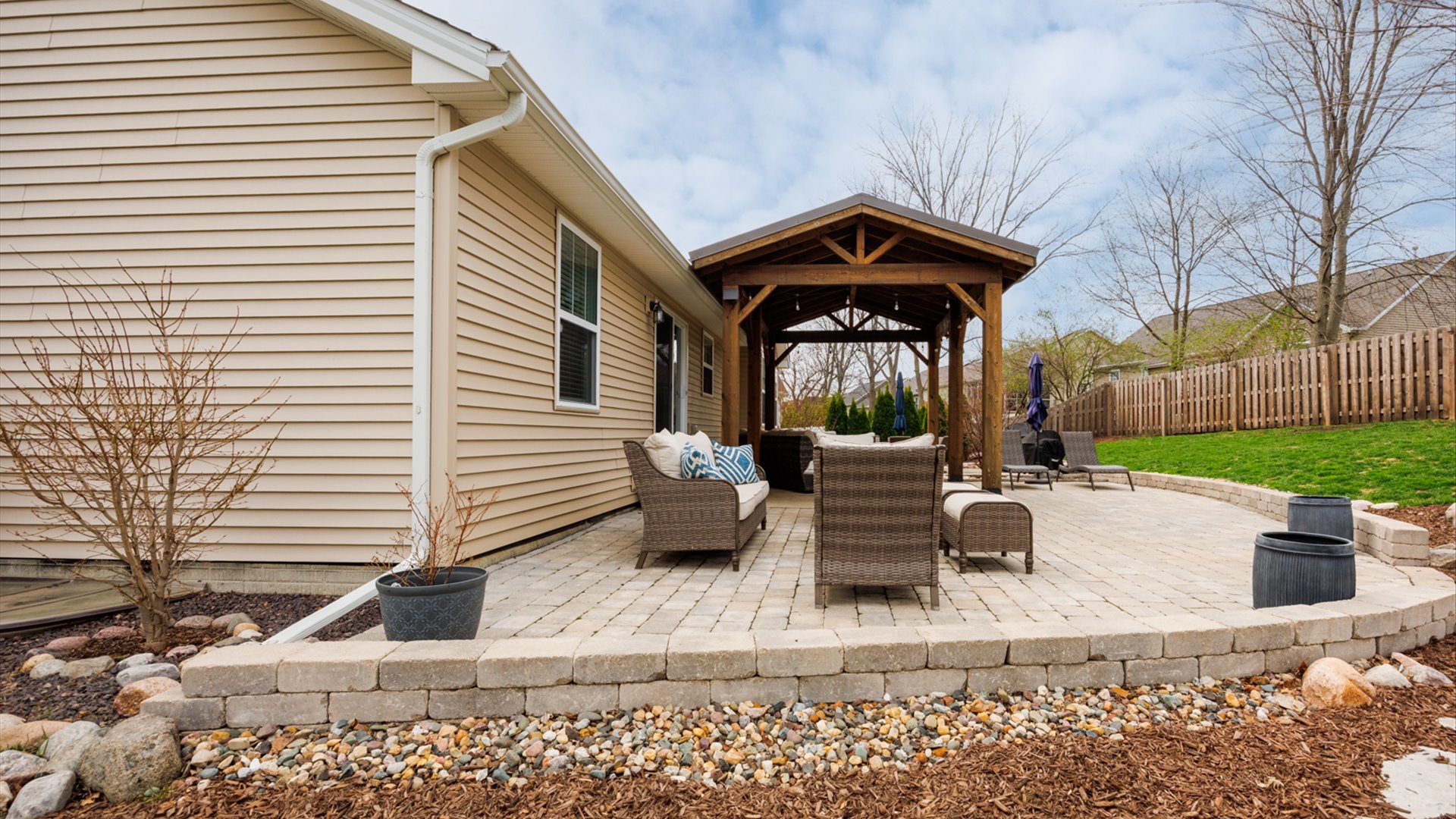 1001 Bach Drive, Bloomington, IL 61704