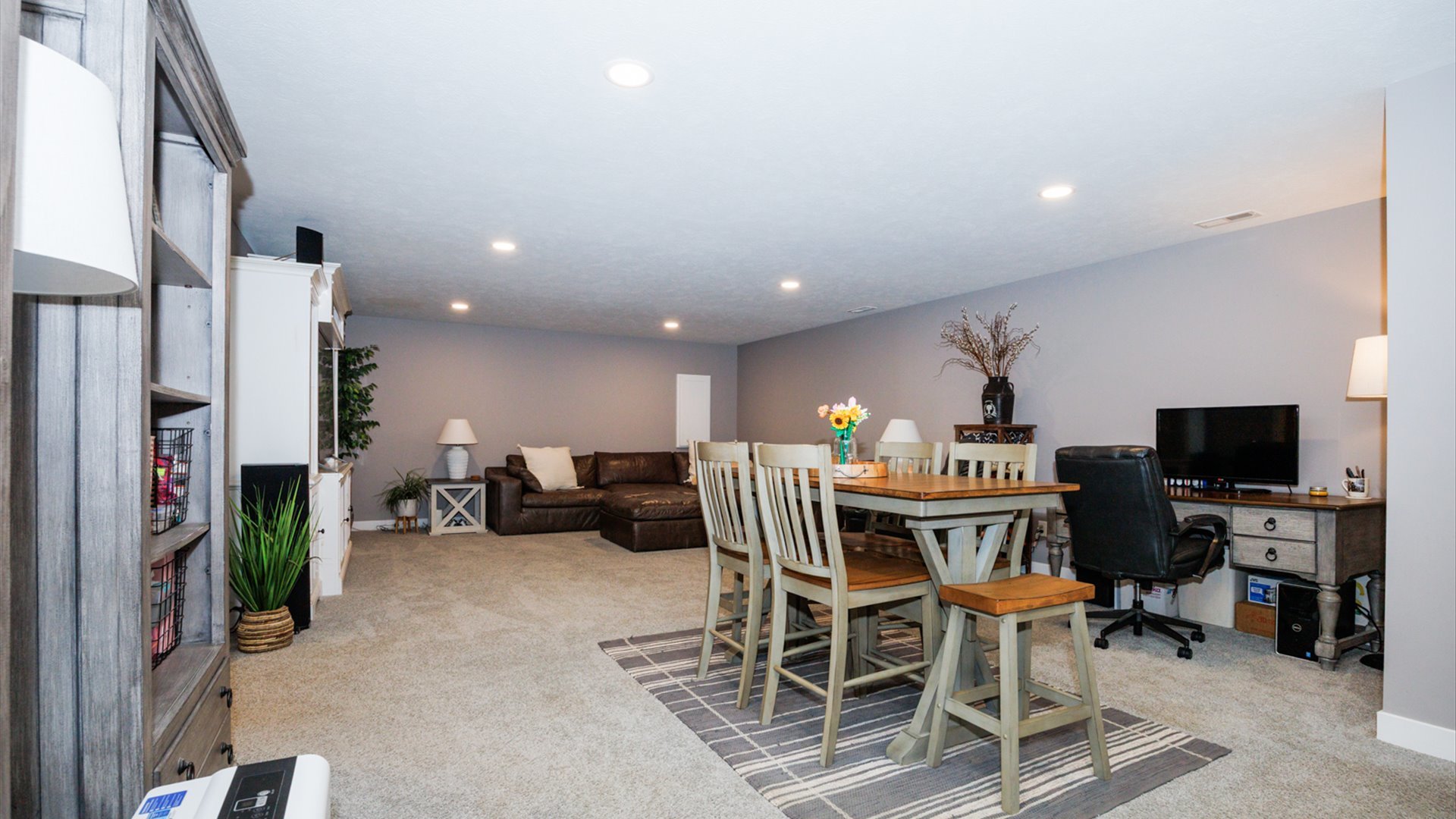 1001 Bach Drive, Bloomington, IL 61704