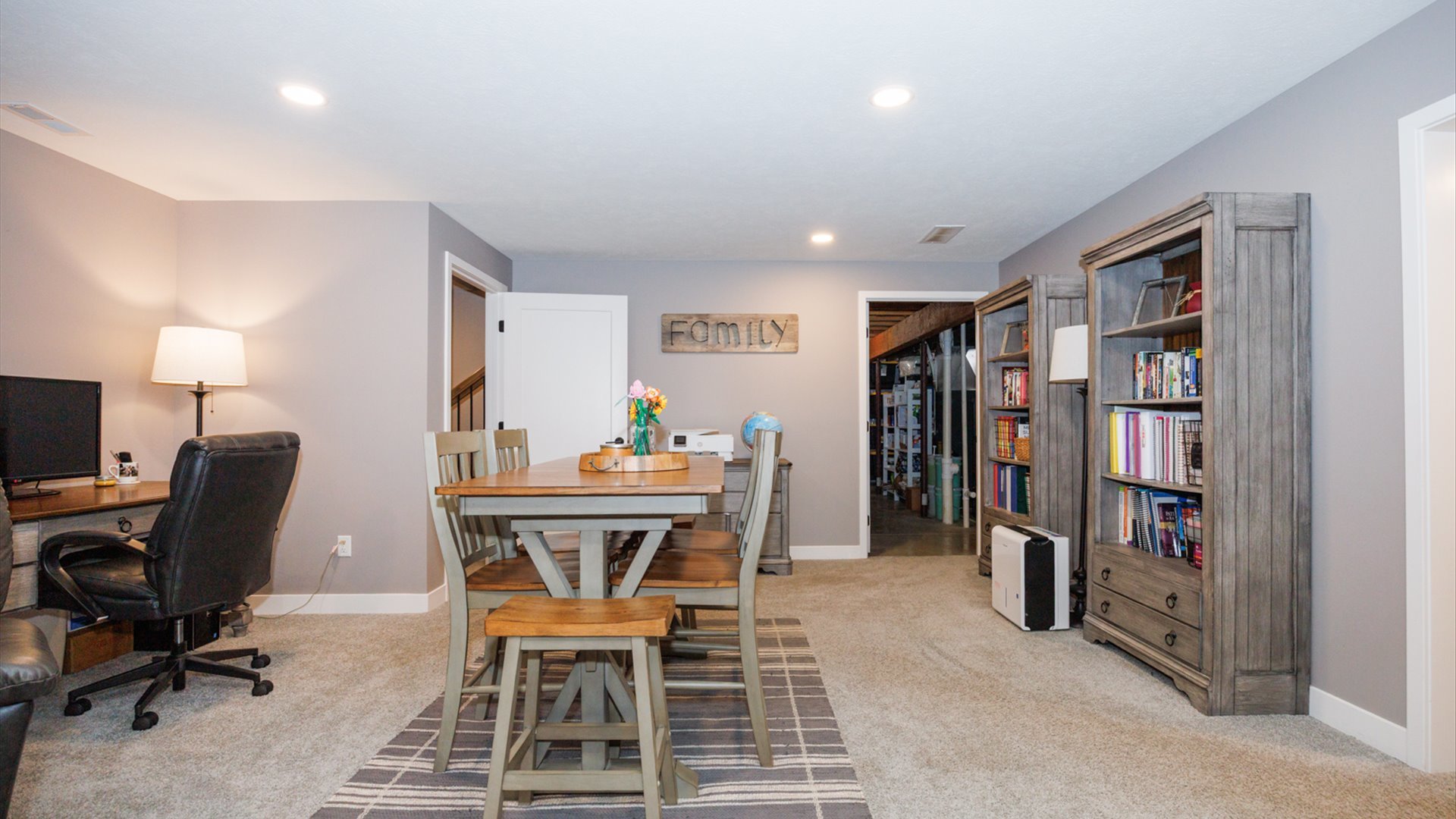 1001 Bach Drive, Bloomington, IL 61704