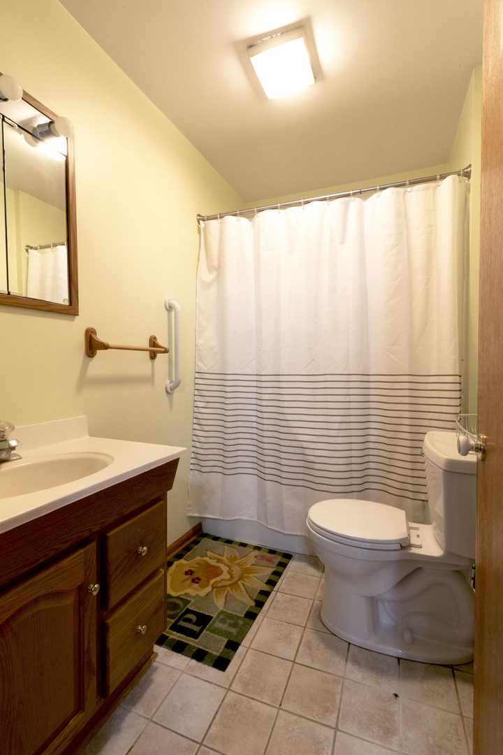 420 E Benton Street, Morris, IL 60450