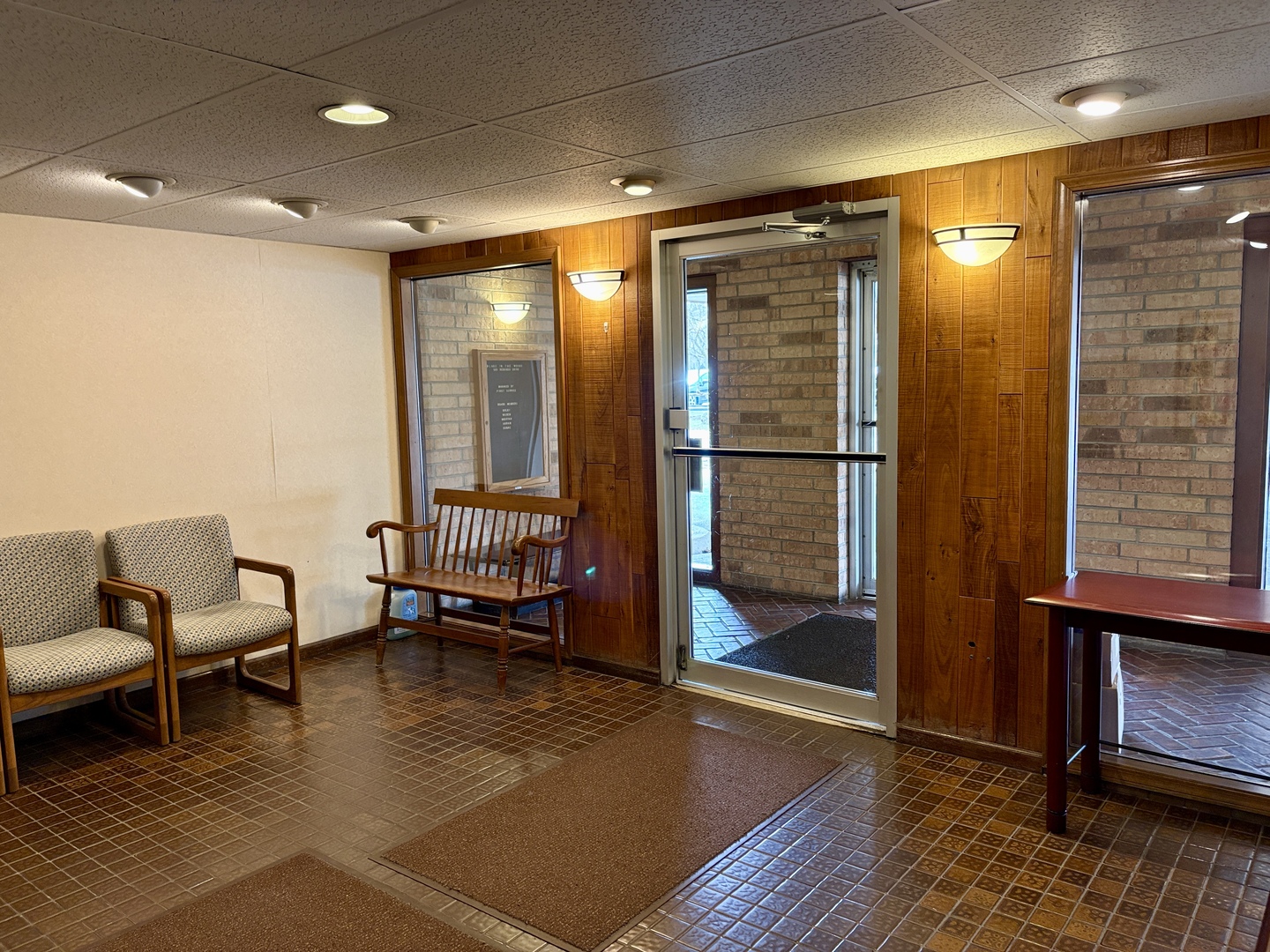 505 Redondo Drive #407, Downers Grove, IL 60516