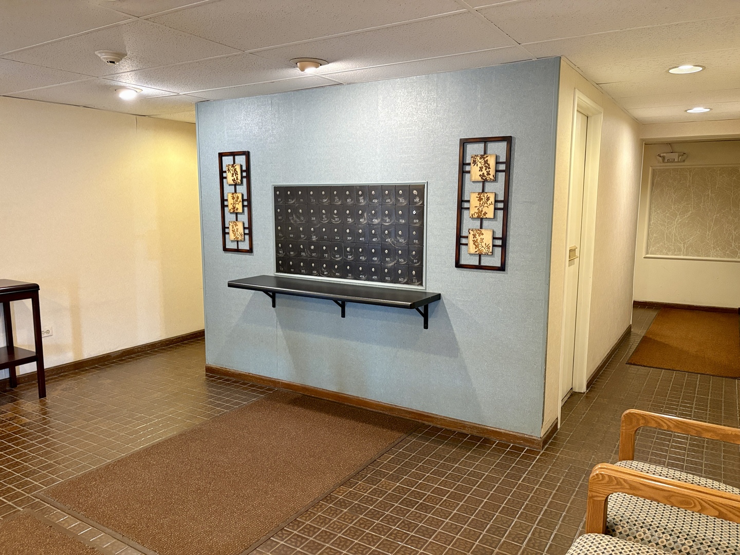 505 Redondo Drive #407, Downers Grove, IL 60516