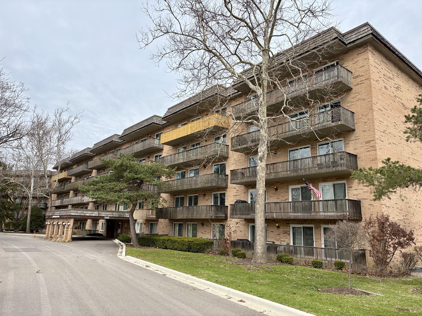 505 Redondo Drive #407, Downers Grove, IL 60516