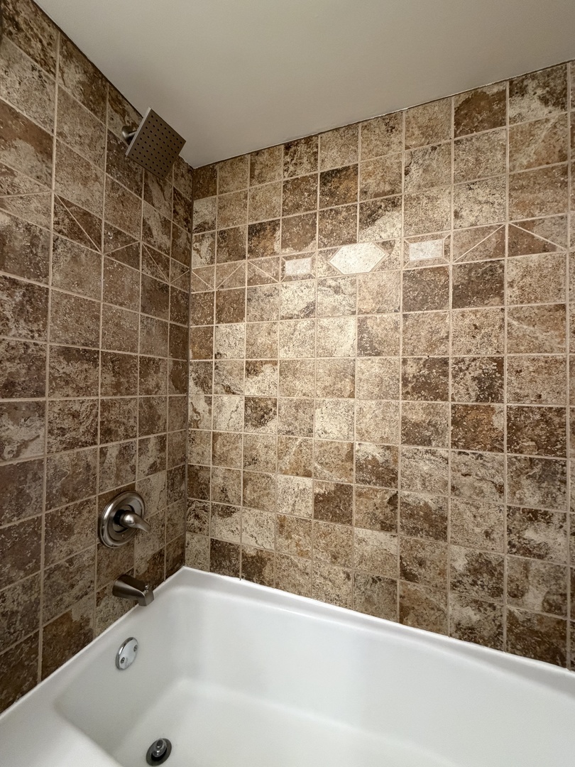 5 Echo Court #12, Vernon Hills, IL 60061