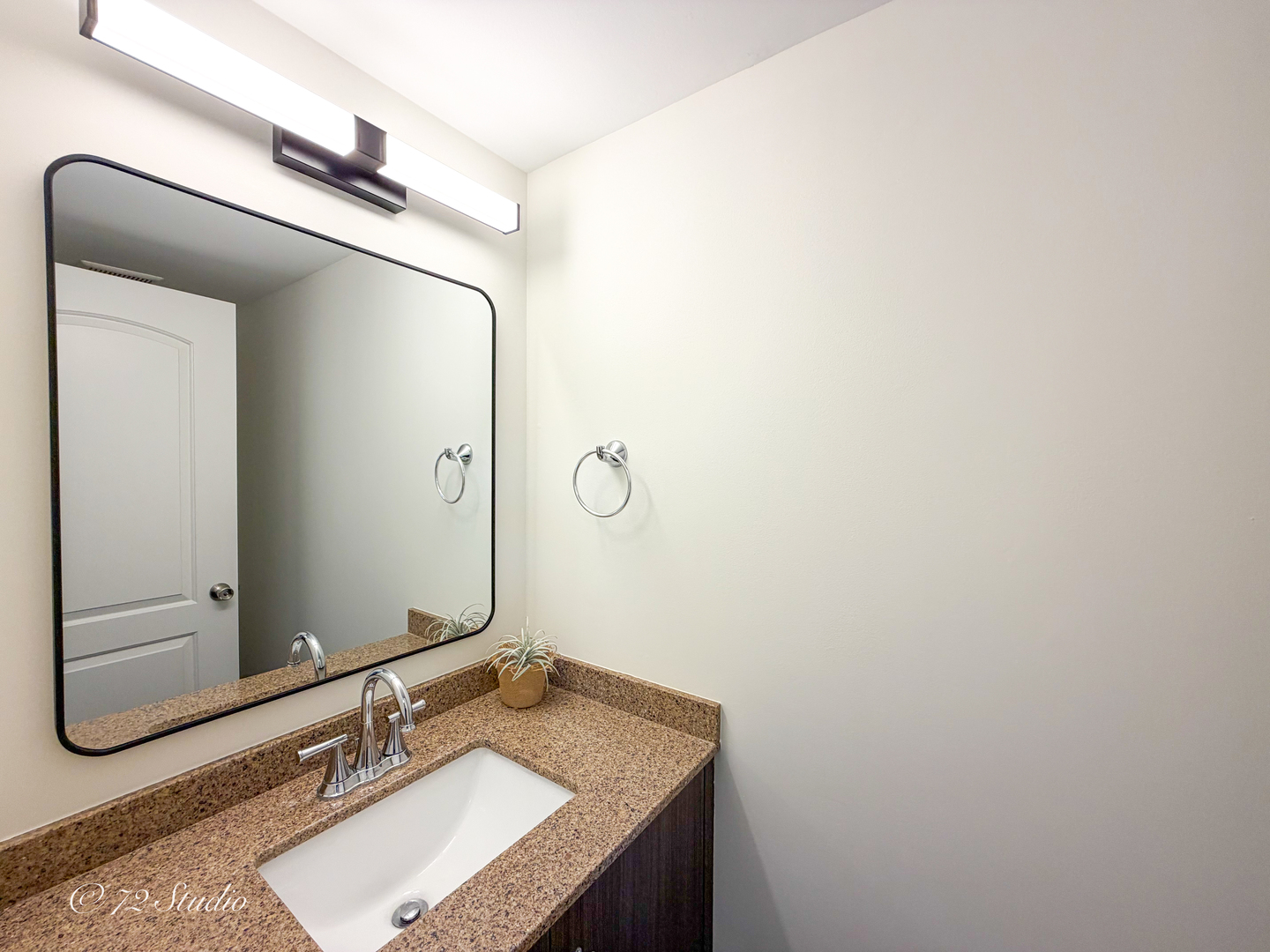 5 Echo Court #12, Vernon Hills, IL 60061