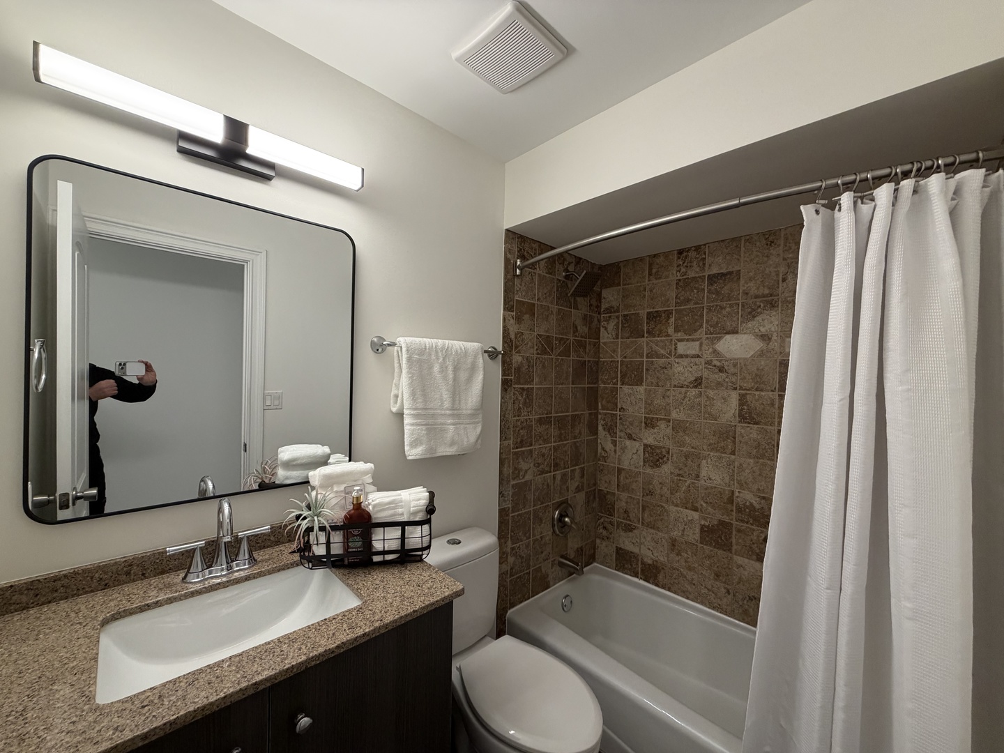 5 Echo Court #12, Vernon Hills, IL 60061