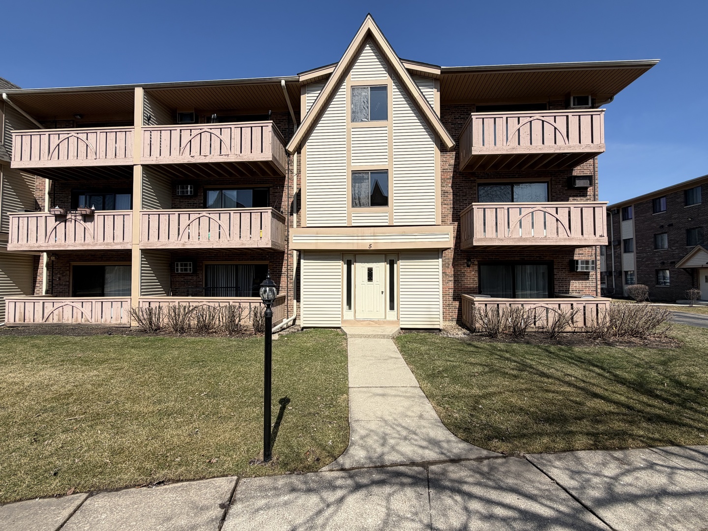 5 Echo Court #12, Vernon Hills, IL 60061