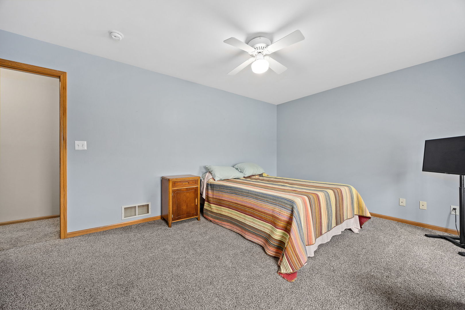 1334 Walsh Drive, Yorkville, IL 60560