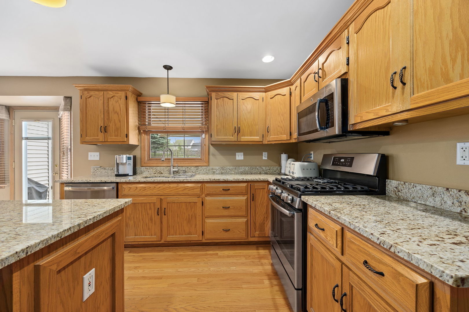 1334 Walsh Drive, Yorkville, IL 60560