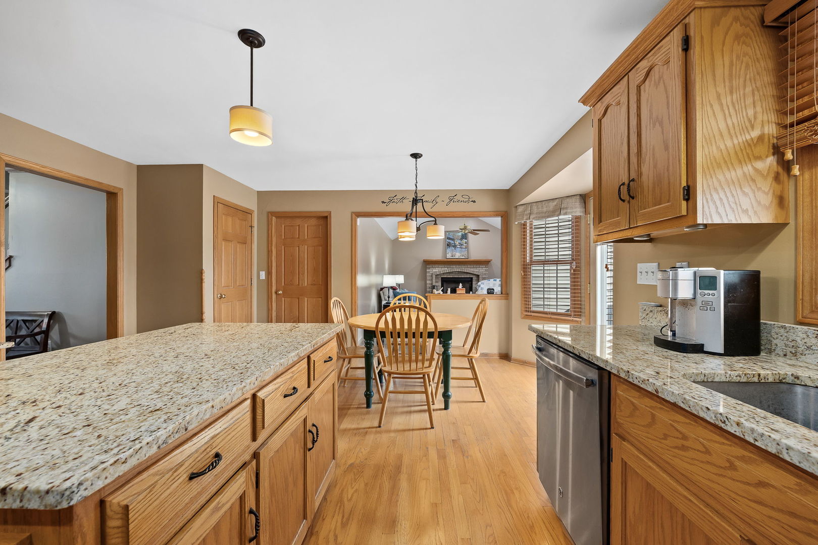 1334 Walsh Drive, Yorkville, IL 60560